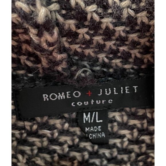 Romeo & Juliet Couture women’s sweater turtle neck poncho gray M/L boho - Picture 2 of 7